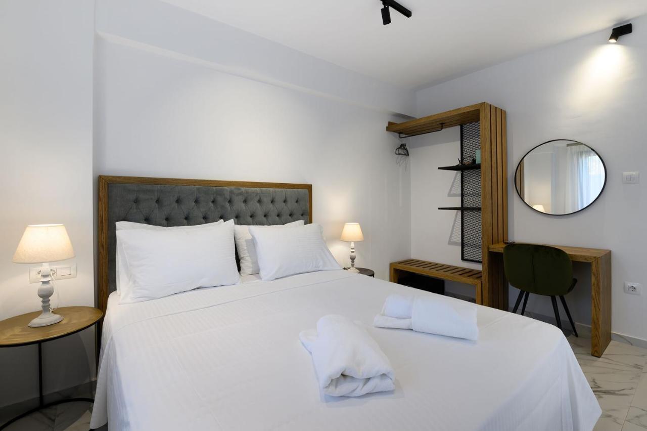 Momento Luxury Apartments Walking Distance From The Beach Nikiana Exteriér fotografie