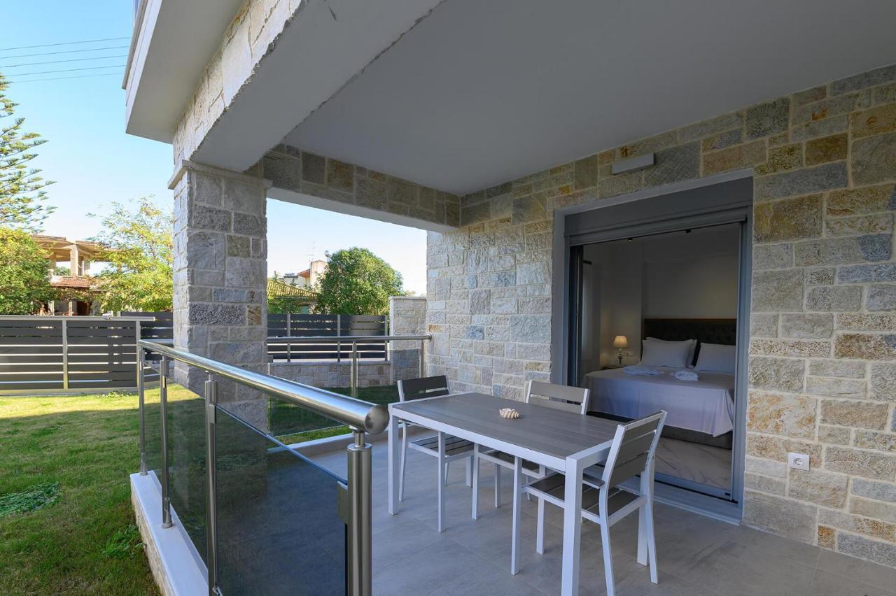 Momento Luxury Apartments Walking Distance From The Beach Nikiana Exteriér fotografie
